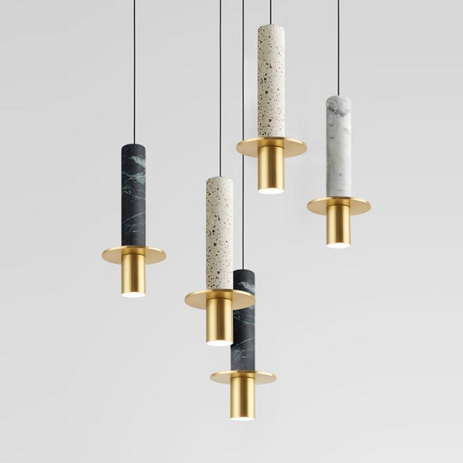 Moderne marmeren hanglamp met luxe ontwerp boven eettafel