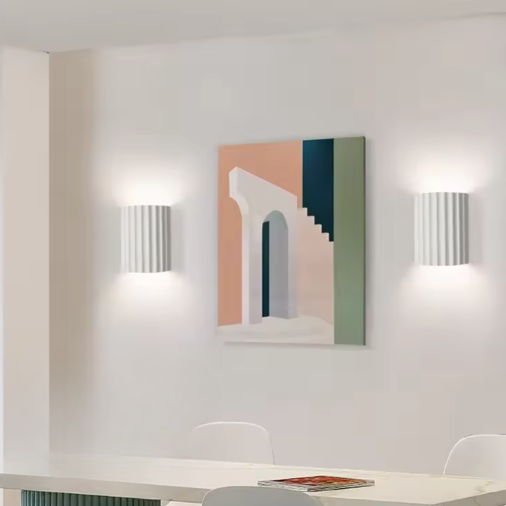Minimalistische Scandinavisch wandlamp met warm LED-licht in mat grijs