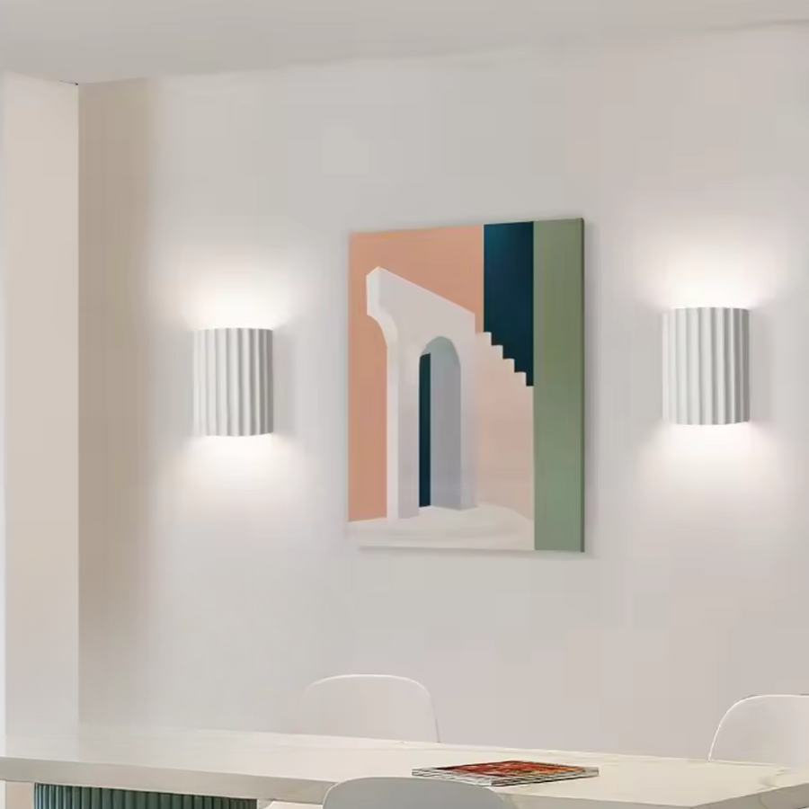 Minimalistische Scandinavisch wandlamp met warm LED-licht in mat grijs