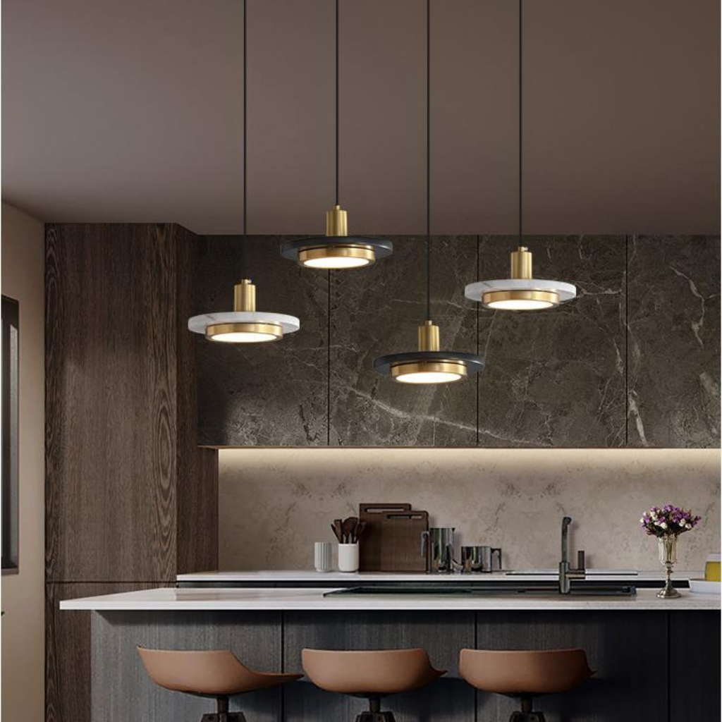 Luxe marmeren hanglamp met warm licht