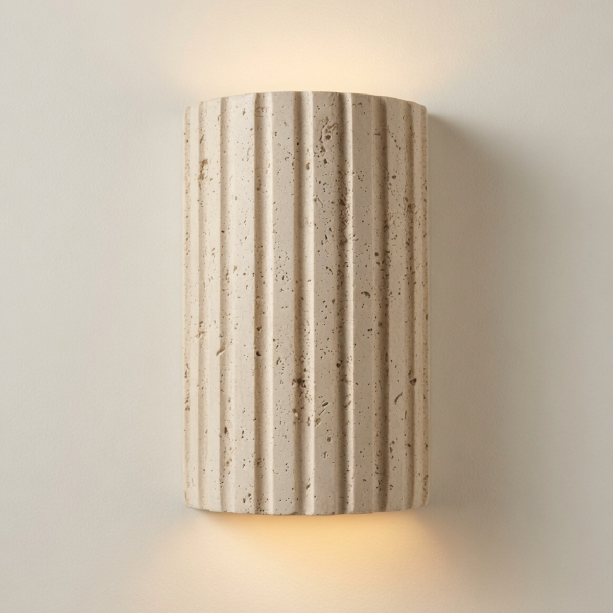 Travertijn Wandlamp — Geribbeld wit met geintegreerde-LED