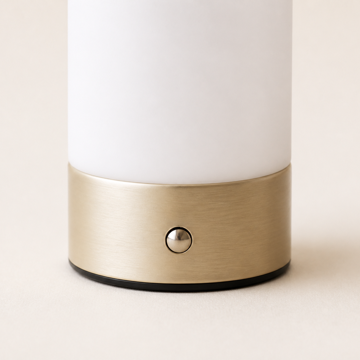 Detail van Ashford draadloze tafellamp