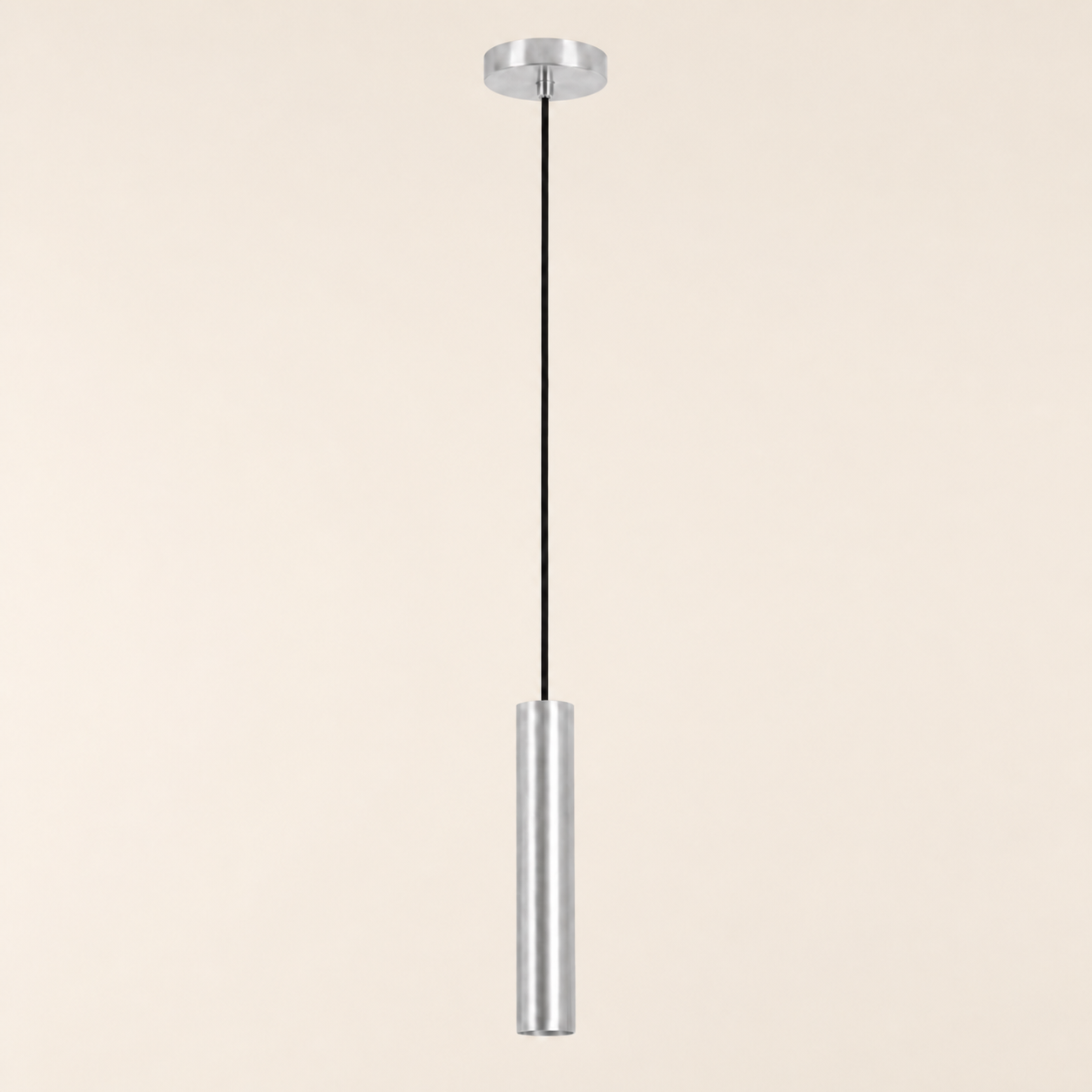 Paris Smalle Hanglamp op warm gebroken witte achtergrond
