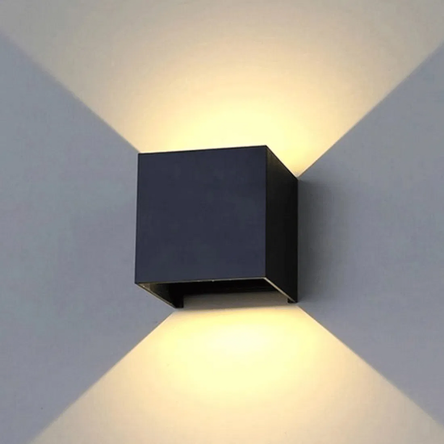 LED wandlamp zwart met up en down lichtbundel voor gevel